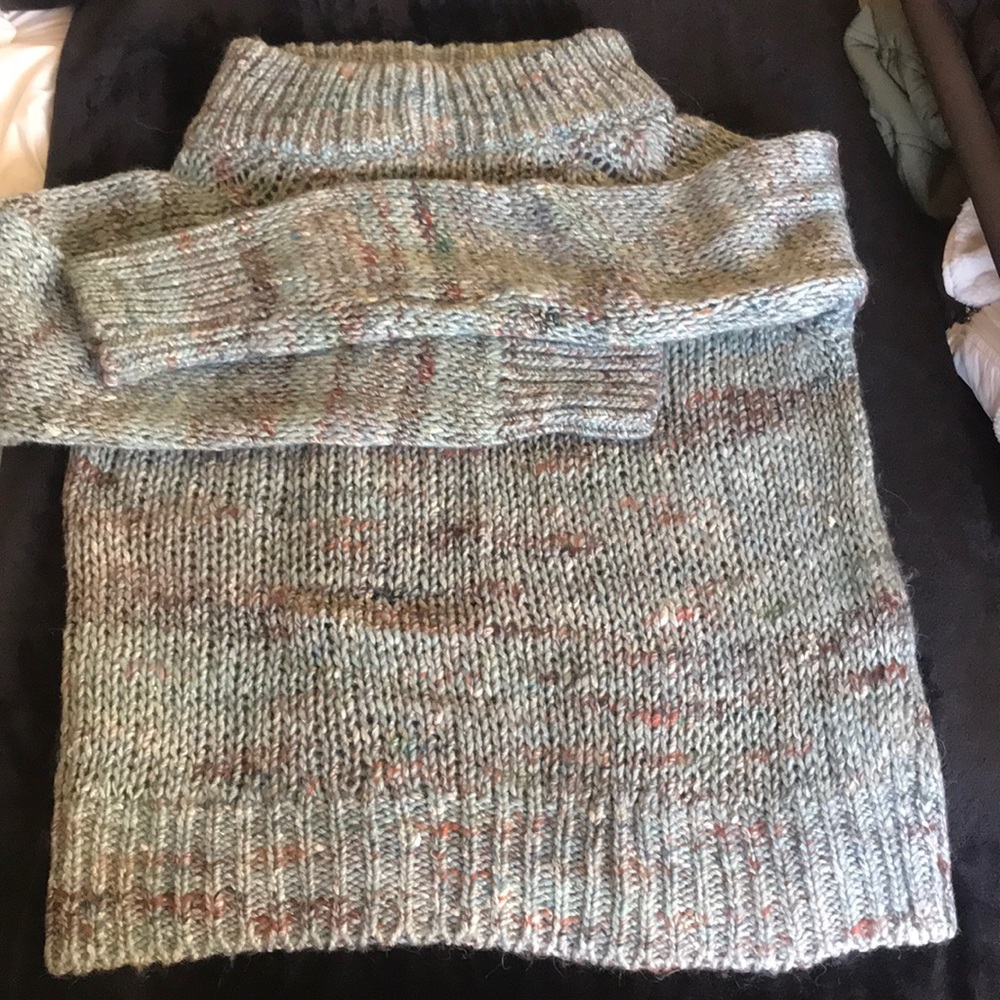 Anthropologie green sweater - Picture 3 of 5